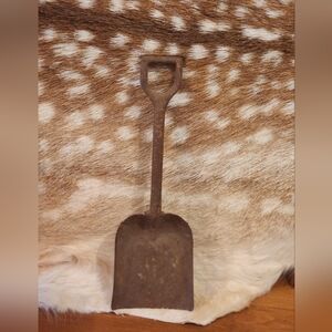 Vintage /antique Rusty Sand Shovel 14"